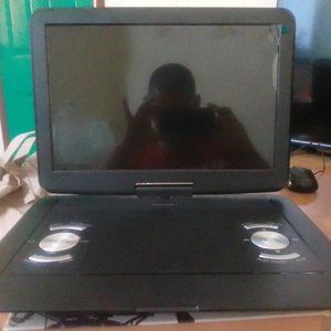 Sylvania 13.3 Portable DVD Screen player
